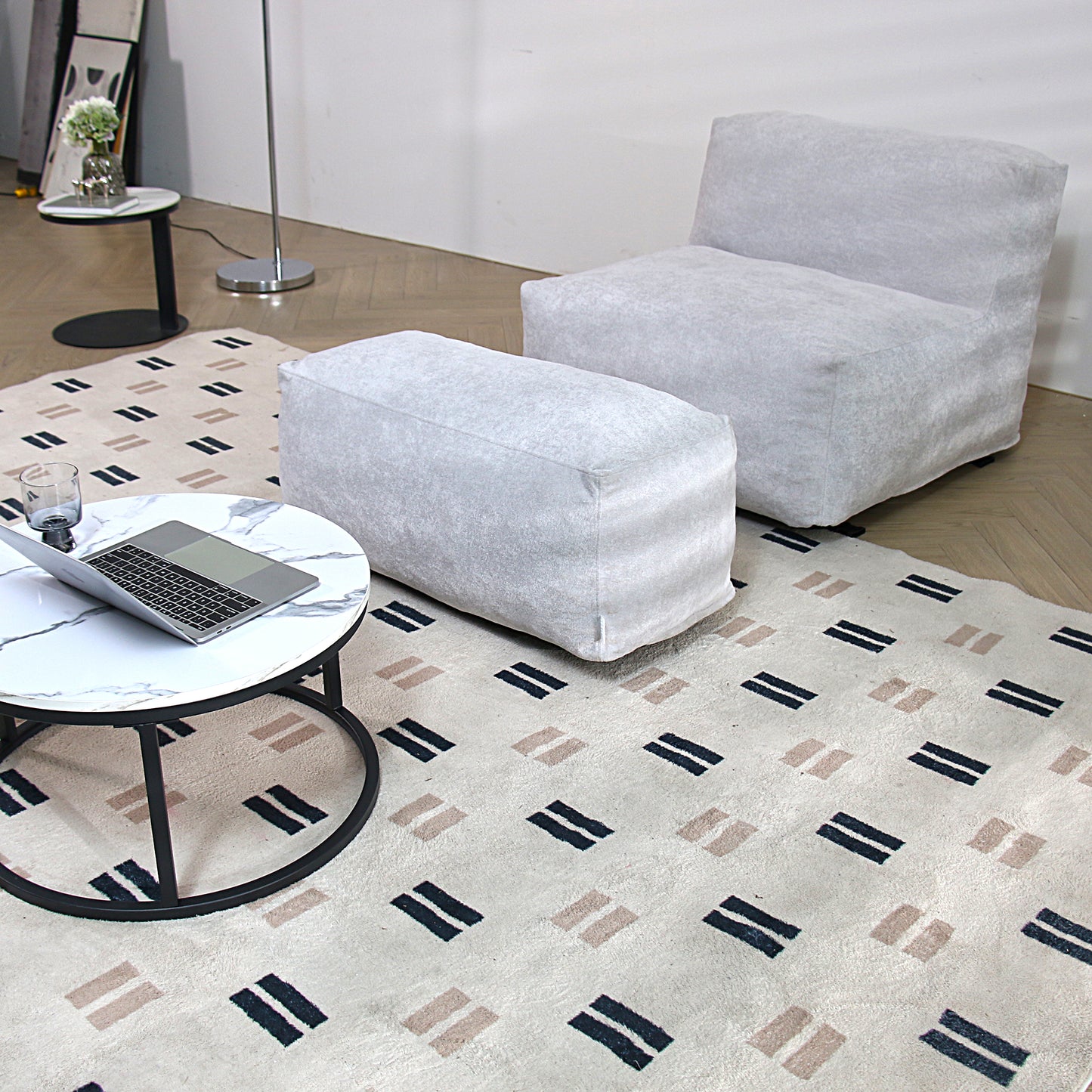 Indoor Lounge Chair with Ottoman Minimalist Design – Nimbus Modular Collection